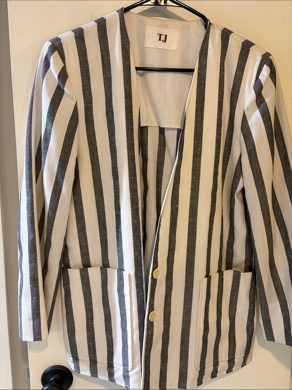 T&J Designs Vertical Stripe Open-Front Blazer in White and Gray
